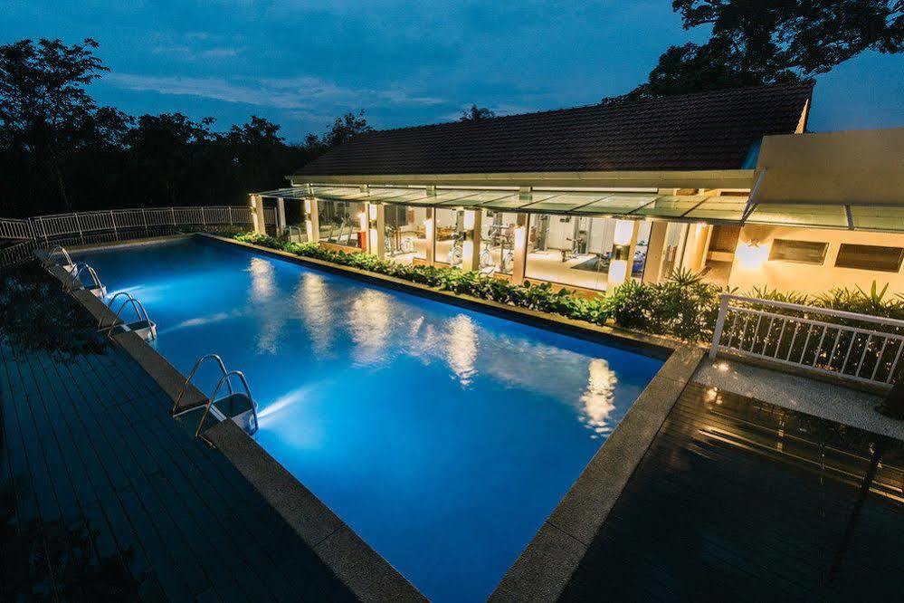 Botanica Mansion Bed & Breakfast Balik Pulau Exterior foto